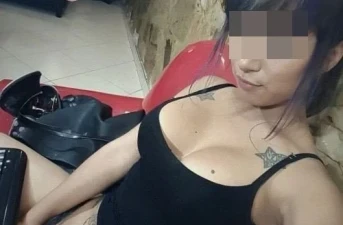 Jeune transsexuelle féminine disponible pour plan sexe à la webcam et réel sur Nîmes