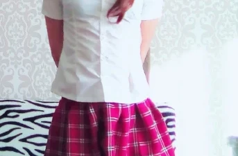 Sissy trav cosplayeuse de Châteauroux cherche un plan cul avec un homme